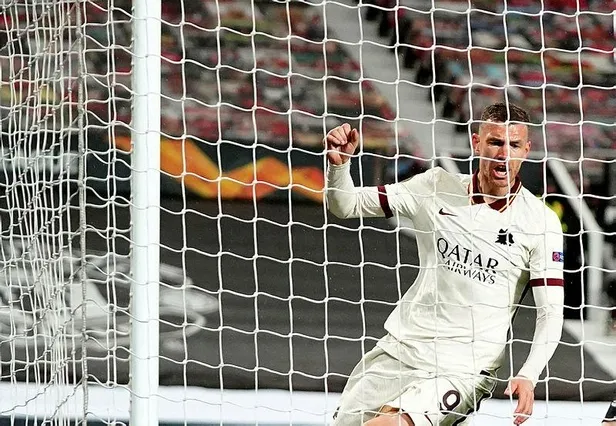 adim-adim-edin-dzeko-transferde-en-guclu-aday-besiktas-1623018442535.jpeg Adım adım Edin Dzeko! Transferde en güçlü aday Beşiktaş...-4