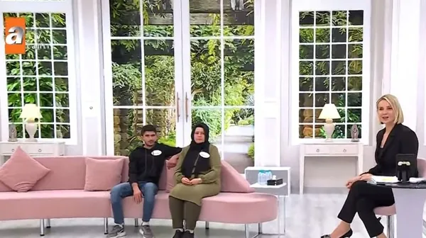 16-yillik-buyuk-kavusma-esra-erolda-duygu-yuklu-anlar-annemi-istiyorum-diyen-21-yasindaki-bayram-son-kararini-1677267470596.jpg 16 yıllık büyük kavuşma! Esra Erol’da duygu yüklü anlar! “Annemi istiyorum” diyen 21 yaşındaki Bayram son kararını verdi...-7