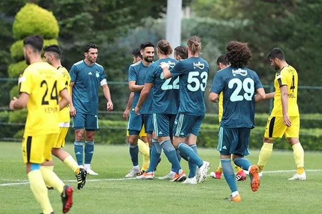 Fenerbahçe geç açıldı: 3-0