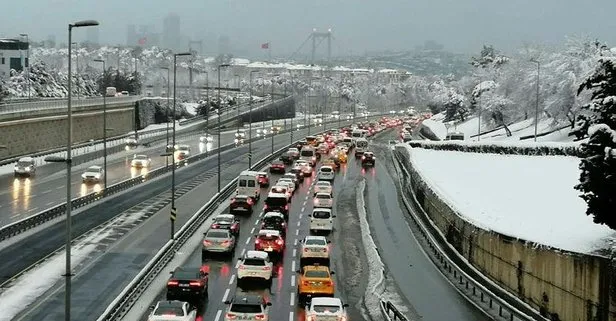 Kar yağışı ve kısıtlama sonrası İstanbul trafiğinde son durum ne? 15 Şubat İstanbul yol durumu