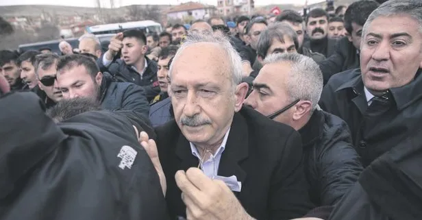 Şehit cenazesinde protesto edilen Kılıçdaroğlu saldırıya uğradı! Bakan Akar sağduyu çağrısı yaptı