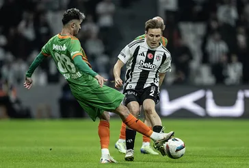 Kartal'ın bitmeyen çilesi! Beşiktaş Alanyaspor ile 1-1 berabere kaldı