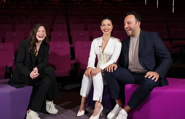 Ferit Aktuğ ile Beste Kökdemir’den ‘Kim Bu Aile?’ yorumu: "Çekilmemiş bir aksiyon komedi çektik!"-9
