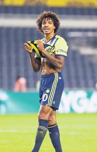 Fenerbahçeli Luiz Gustavo ligin zirvesinde!