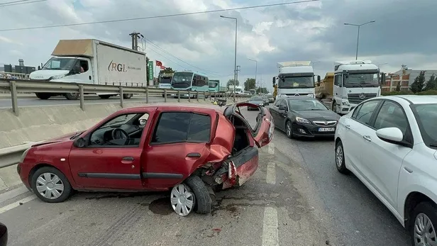 kocaelide-zincirleme-trafik-kazasi-yaralilar-1660408943205.jpeg Kocaeli'de zincirleme trafik kazası: Yaralılar-1