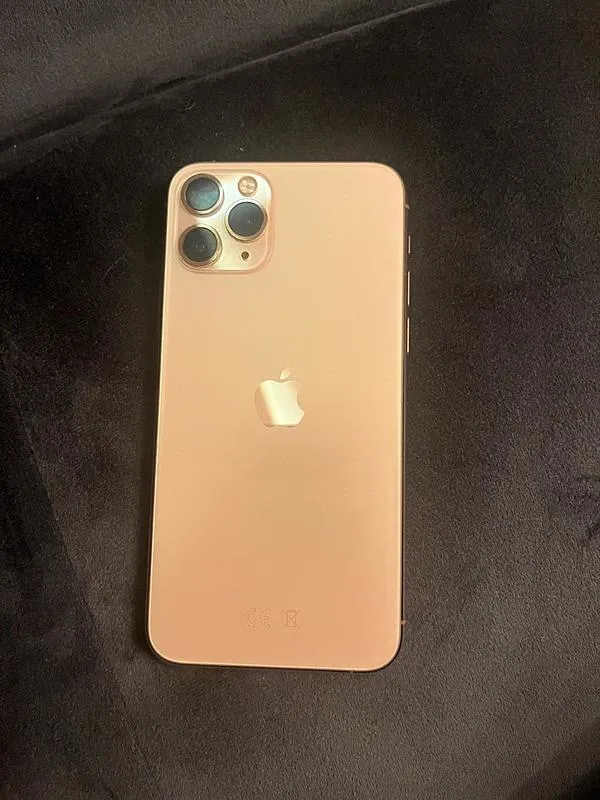 ekrem-imamoglunun-telefon-oyunu-koruma-muduru-mustafa-akina-ne-talimat-verdi-sakladiklari-yer-boyle-ortaya-cik-1748008499803.jpeg Ekrem İmamoğlu'nun saklattığı telefon (Fotoğraf: DHA)