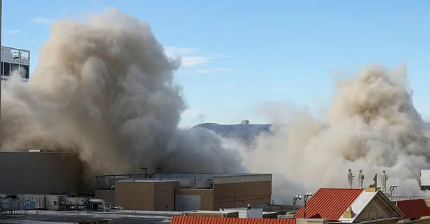 ABD eski Başkanı Trump'ın sattığı, "Trump Plaza Otel ve Casino" adlı oteli saniyeler içinde yıkıldı