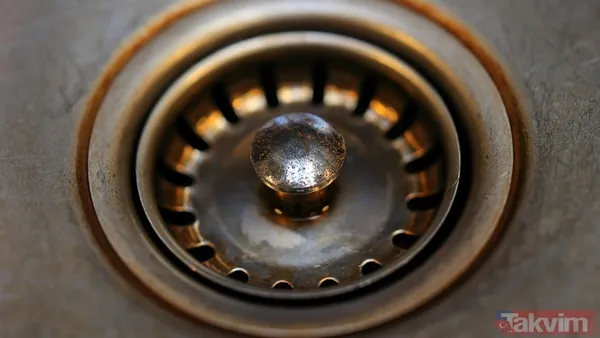 Lavaboya asla dökmemeniz gereken 9 şey! Meğer 100 tonluk atık... - 1