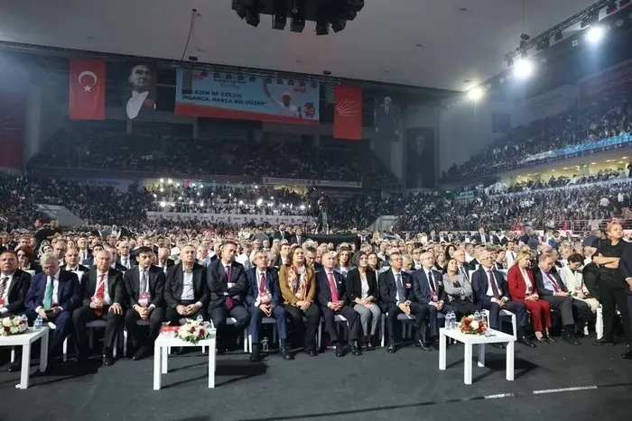 cemal-canpolat-chpnin-yeni-myksinda-imamoglu-sozleri-olay-olmustu-1780410314753.jpeg Cemal Canpolat CHP’nin yeni MYK’sında: İmamoğlu sözleri olay olmuştu!-3