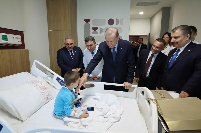 Başkan Erdoğan Gaziantep Şehir Hastanesi’nin açılışını yaptı! Deprem konutlarını teslim etti: 11 il ayağa kalkana kadar dinlenmek yok-9