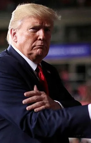 Demokratlar Trump'a rakip belirlemekte zorlanıyor