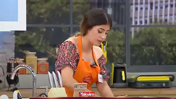 gelinim-mutfakta-4-sezona-bomba-gibi-basladi-gelinim-mutfakta-yeni-sezon-yarismacilari-kimler-1629790657689.jpg Gelinim Mutfakta 4. sezona bomba gibi başladı! Gelinim Mutfakta yeni sezon yarışmacıları kimler?-4