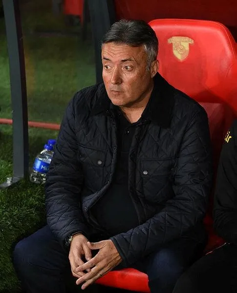 super-lige-ambargo-koyan-trabzonspor-ikinci-en-uzun-liderlik-ve-ic-saha-yenilmezlik-serisine-ulasti-1645908799237.jpeg Süper Lig'e ambargo koyan Trabzonspor ikinci en uzun liderlik ve iç saha yenilmezlik serisine ulaştı-5