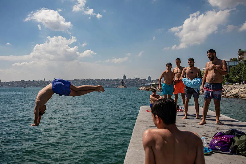 Koronavirüs vakaları tekrar artışta! Sokağa çıkma yasağı gelir mi? - 5