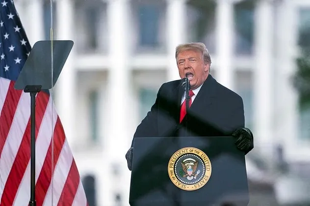 Son seçim anketine göre Trump 6 puan farkla Biden'ın önünde