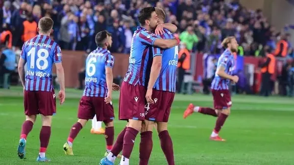 trabzonspor-yeni-teknik-direktorunu-ariyor-adaylar-her-gecen-gun-cogaliyor-1681340361856.jpeg
