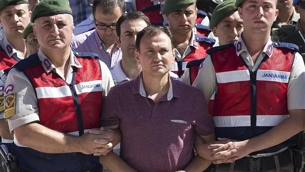 fetonun-hava-yapilanmasi-icin-yapilan-sorusturmada-ilginc-detay-ortaya-cikti-1651630424991.jpeg FETÖ'nün Hava Kuvvetleri yapılanmasına ilişkin soruşturmada detaylar ortaya çıktı: Darbeciler 2004-2015 mezunu-5