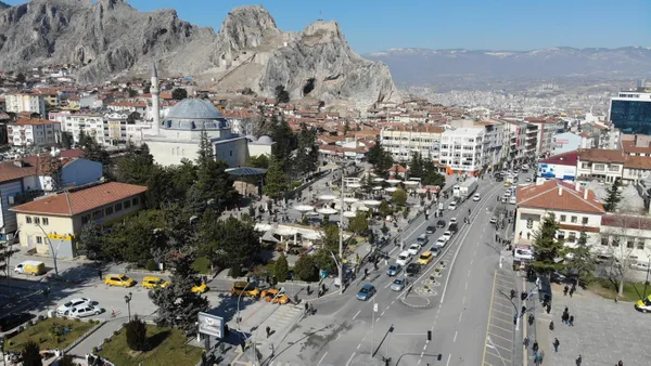 son-dakika-tokatta-vaka-sayilari-artti-dugun-ve-nikahlar-ertelendi-spor-salonlari-hayvan-pazarlari-kapandi-1614174413381.jpg SON DAKİKA: Tokat'ta vaka sayıları arttı! Düğün ve nikahlar ertelendi! Spor salonları hayvan pazarları kapandı-5