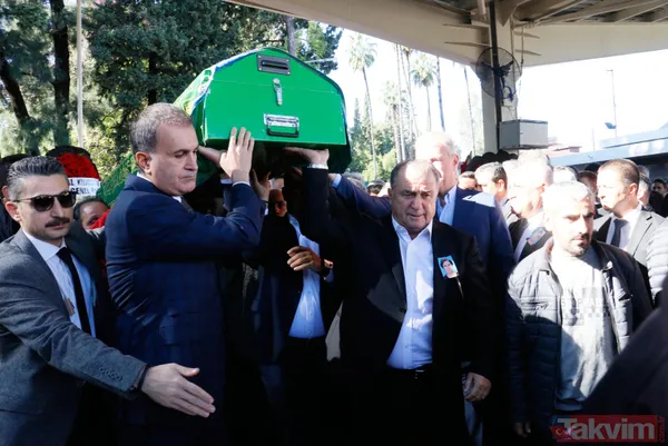 Fatih Terim'in acı günü! Annesi Nuriye Terim son yolculuğuna uğurlandı - 25