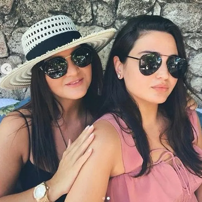 hakan-uralin-kizi-melisa-ural-spor-salonundan-paylasip-son-haliyle-sasirtti-3-ayda-10-kilo-veren-sibel-canla-a-1704435035489.jpg Hakan Ural’ın kızı Melisa Ural spor salonundan paylaşıp son haliyle şaşırttı! 3 ayda 10 kilo veren Sibel Can’la aynı diyeti uyguladı: Günde sadece 1 saat...-5