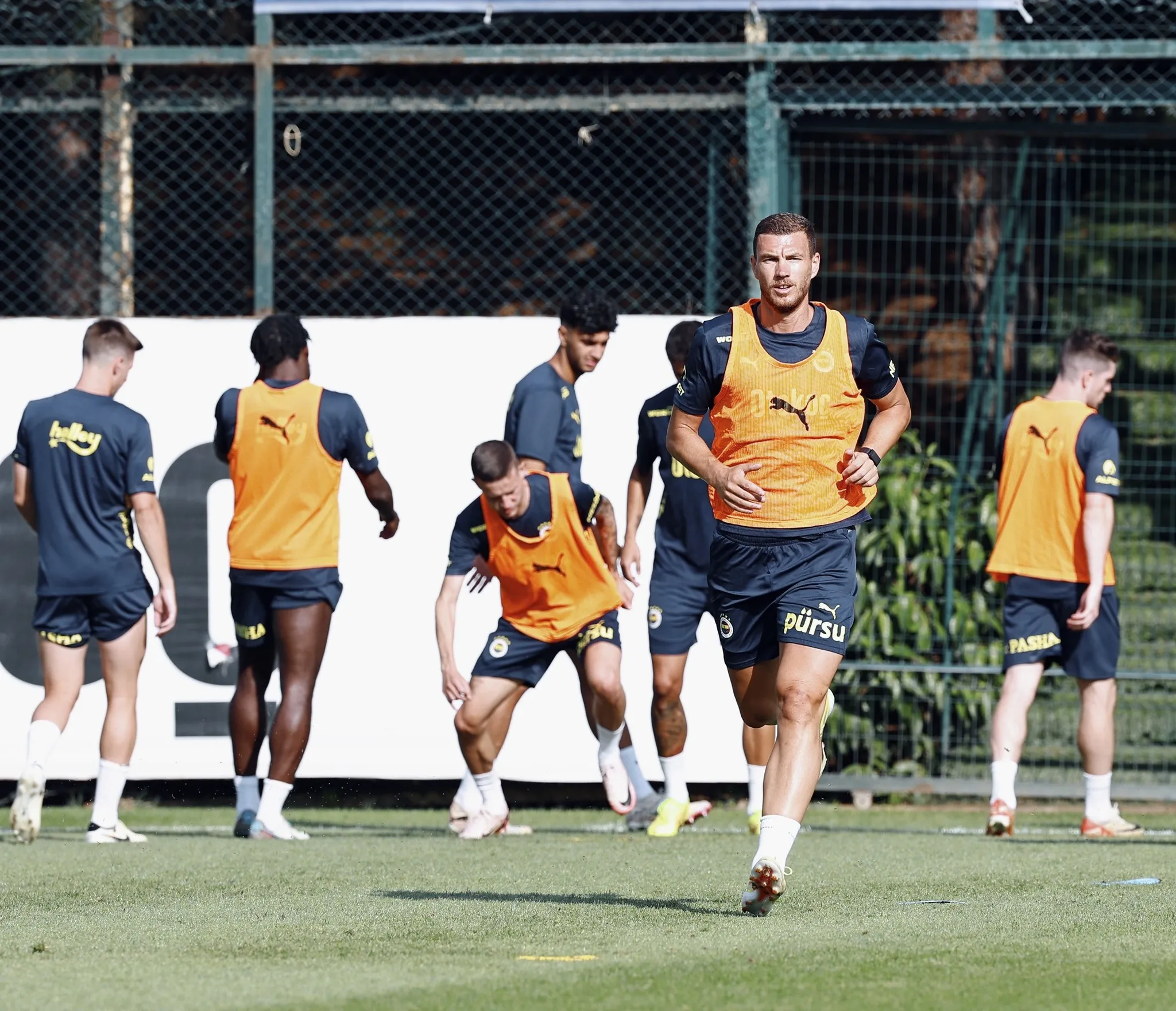 Galatasaray'ın eski yıldızı Fenerbahçe'ye geliyor! - 8