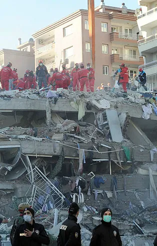 Onlarca kişiye mezar olan Rıza Bey ve Doğanlar apartmanları çürük raporlarına rağmen neden mühürlenmedi?