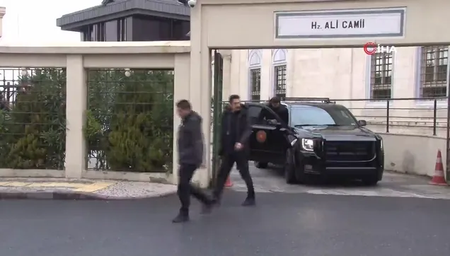Başkan Erdoğan, cuma namazını Hz. Ali Camisi'nde kıldı