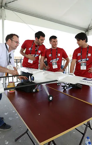 TEKNOFEST'te savaşan İHA'ların rekabeti başladı