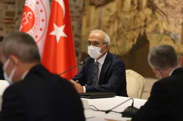 İş dünyasıyla kritik zirve! Bakan Elvan MÜSİAD ile bir araya geldi