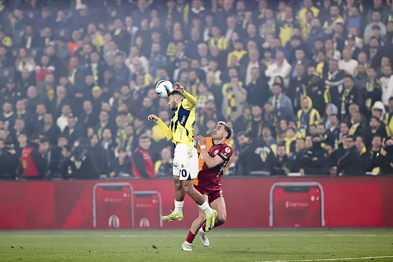 Galatasaray'dan transferde Fenerbahçe'ye çalım! O yıldızlar listede - 14