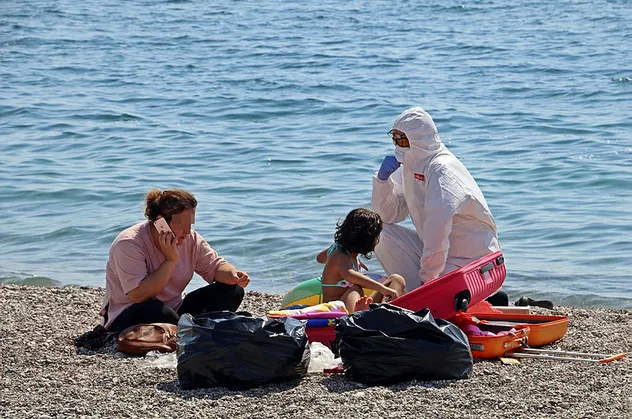 Sahilde 'Ölmek istemiyorum' diye ağlayan kadın koronalı çıktı