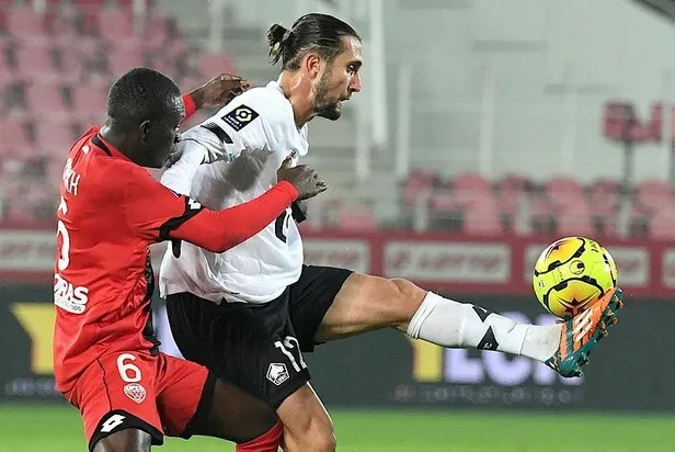 bizim-cocuklar-sahnede-asist-zeki-celikten-gol-yusuf-yazicidan-1608145151503.jpeg Bizim çocuklar sahnede! Asist Zeki Çelik'ten gol Yusuf Yazıcı'dan...-3