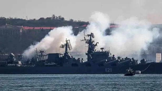 rusya-savunma-bakanligi-duyurdu-moskova-kruvazoru-batti-1649970254186.jpeg Rusya Savunma Bakanlığı duyurdu: Moskova kruvazörü battı-2