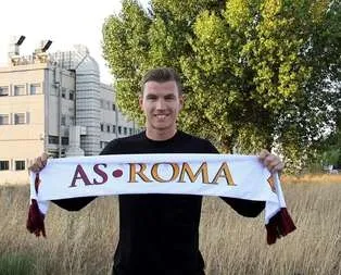 Edin Dzeko, Roma ile imzaladı