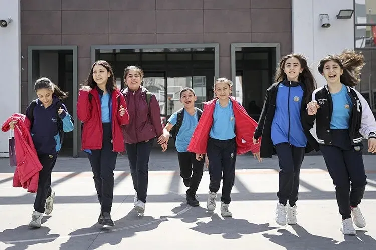 1787947169198.jpeg Okul seçerken nelere dikkat edilmeli? Uzmanından velilere kritik öneriler-6