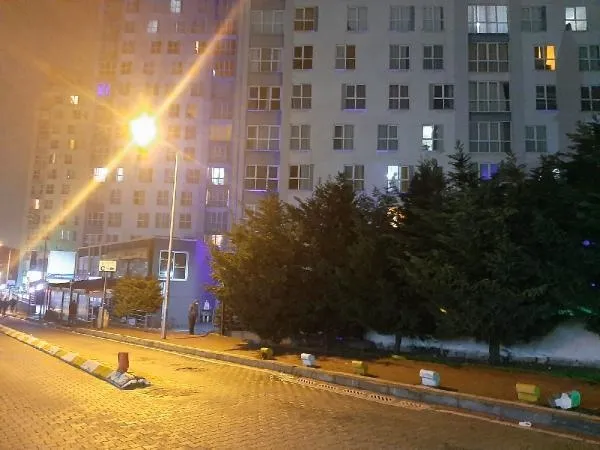 SON DAKİKA: Esenyurt'ta şüpheli son: Askerden izne gelen genç evinde ölü bulundu-3