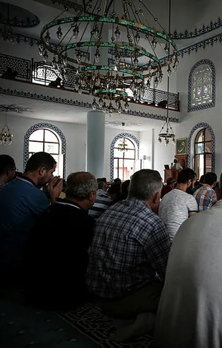 28 Eylül cuma saat kaçta kılınacak? İstanbul Ankara il il cuma namazı saatleri
