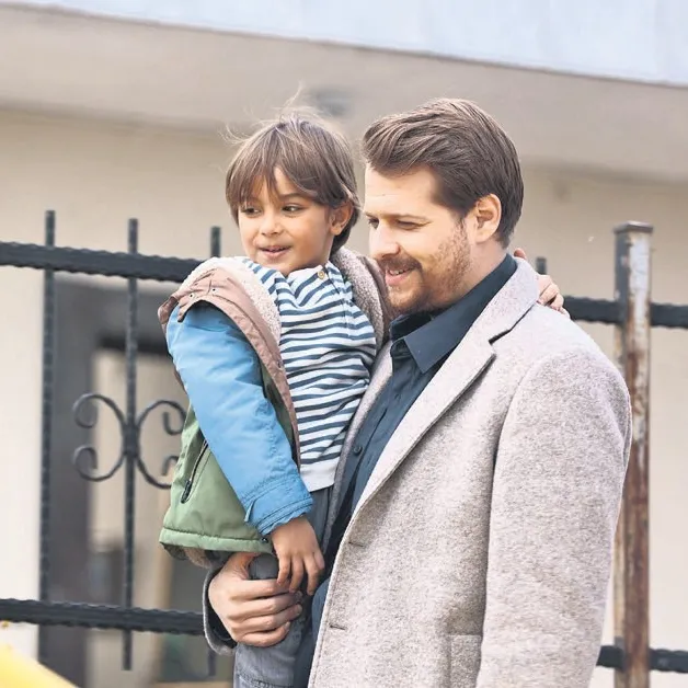 Çırpındıkça dibe çekiliyor!