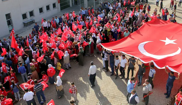 Diyarbakır'da teröre lanet yürüyüşü-3