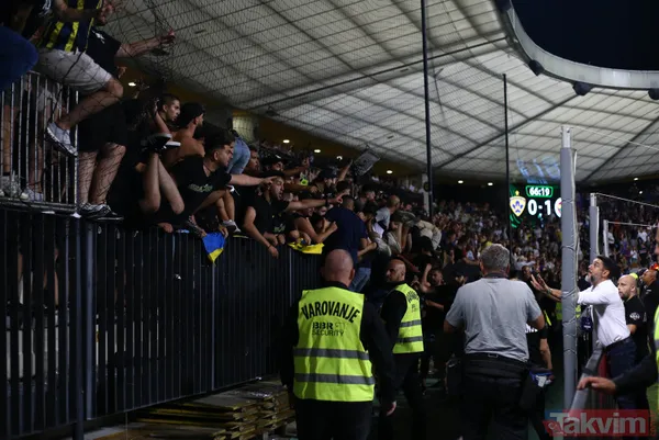 Fenerbahçe maçı olaylar nedeniyle 30 dakika durdu! İşte yaşananlar - 23