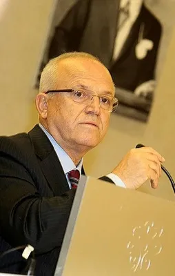 Adrese teslim ihalenin ustası