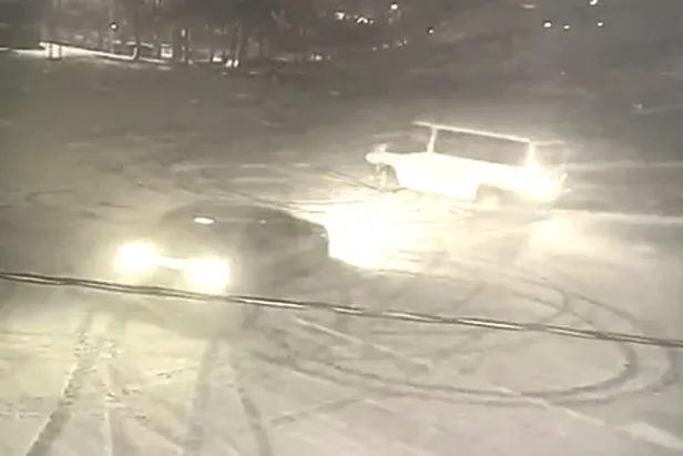 Elazığ'da karda "drift" yapan sürücülere para cezası-2