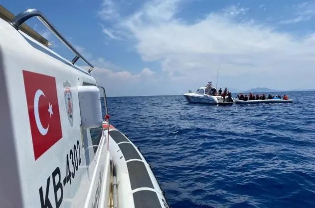 Datça'da 48 düzensiz göçmen yakalandı
