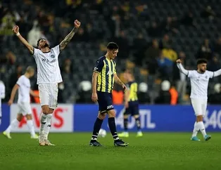 Fenerbahçe evinde Adana Demirspor’a 2-1 yenildi!