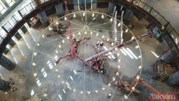 SON DAKİKA: İstanbul Taksim'de yapımı devam eden camide heyecanlandıran anlar! Dev avize ve kapı kasası takıldı! İnce işçiliğe geçildi - 18