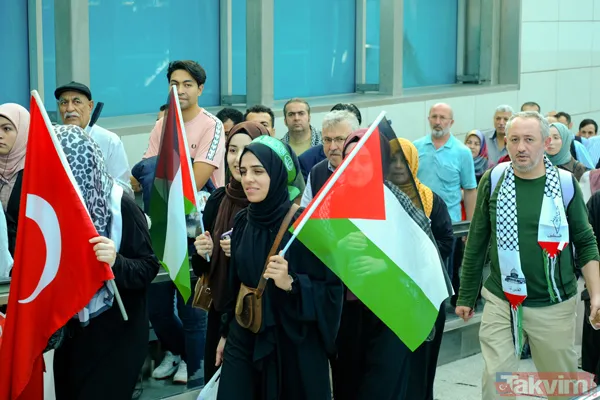 BÜYÜK FİLİSTİN MİTİNGİ! 7'den 70'e milyonlarca vatandaş Atatürk Havalimanı'na akın etti! - 19