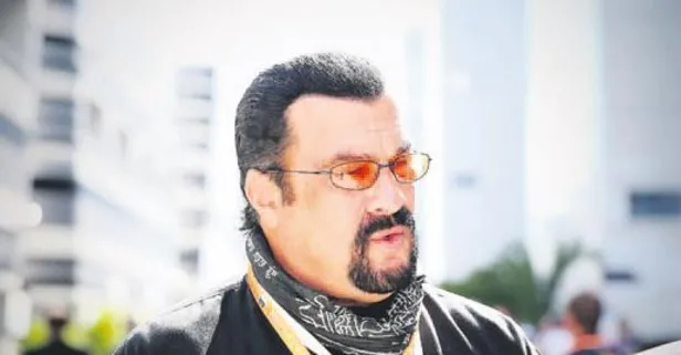 Seagal çok mutlu