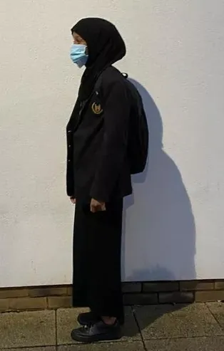 SON DAKİKA: İngiltere'de Müslüman kıza 'eteğini kısalt' baskısı: Zorbalığa maruz kalmış gibi hissediyorum