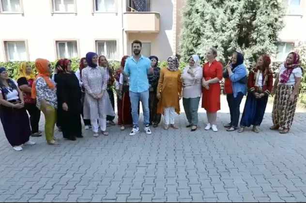 Apartmanlar Yarışıyor ne zaman, saat kaçta? TV8 Apartmanlar Yarışıyor sunucusu kim?