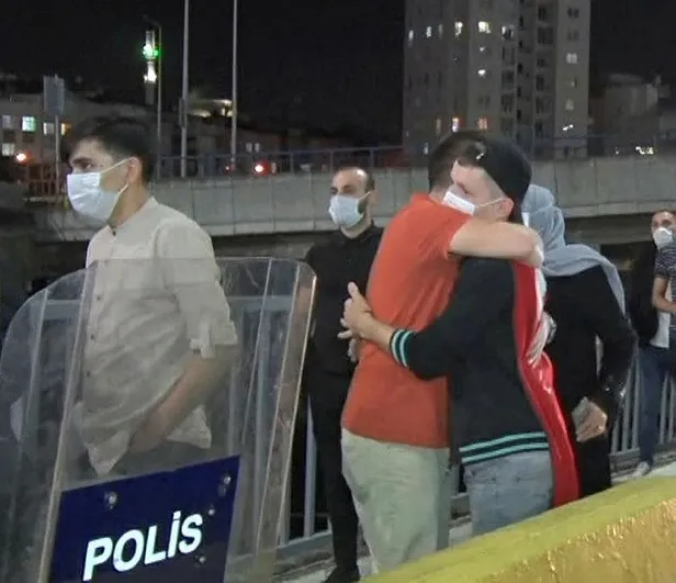 Son dakika: İstanbul'da yasağa rağmen asker uğurlama törenleri devam ediyor: Polis, konvoyu otogara almadı-5